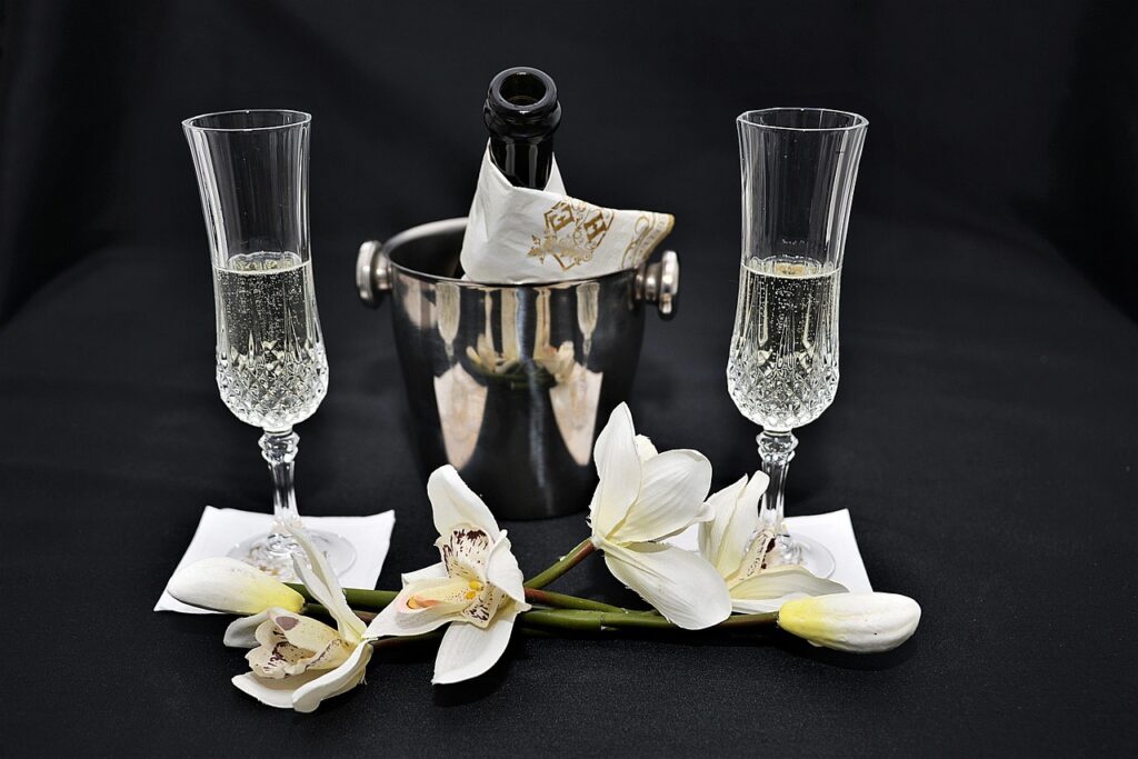 sparkling wine, champagne glasses, romantic